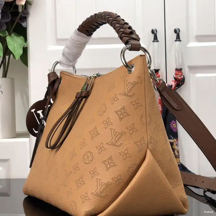 2112HT0005 LV Bag 0611